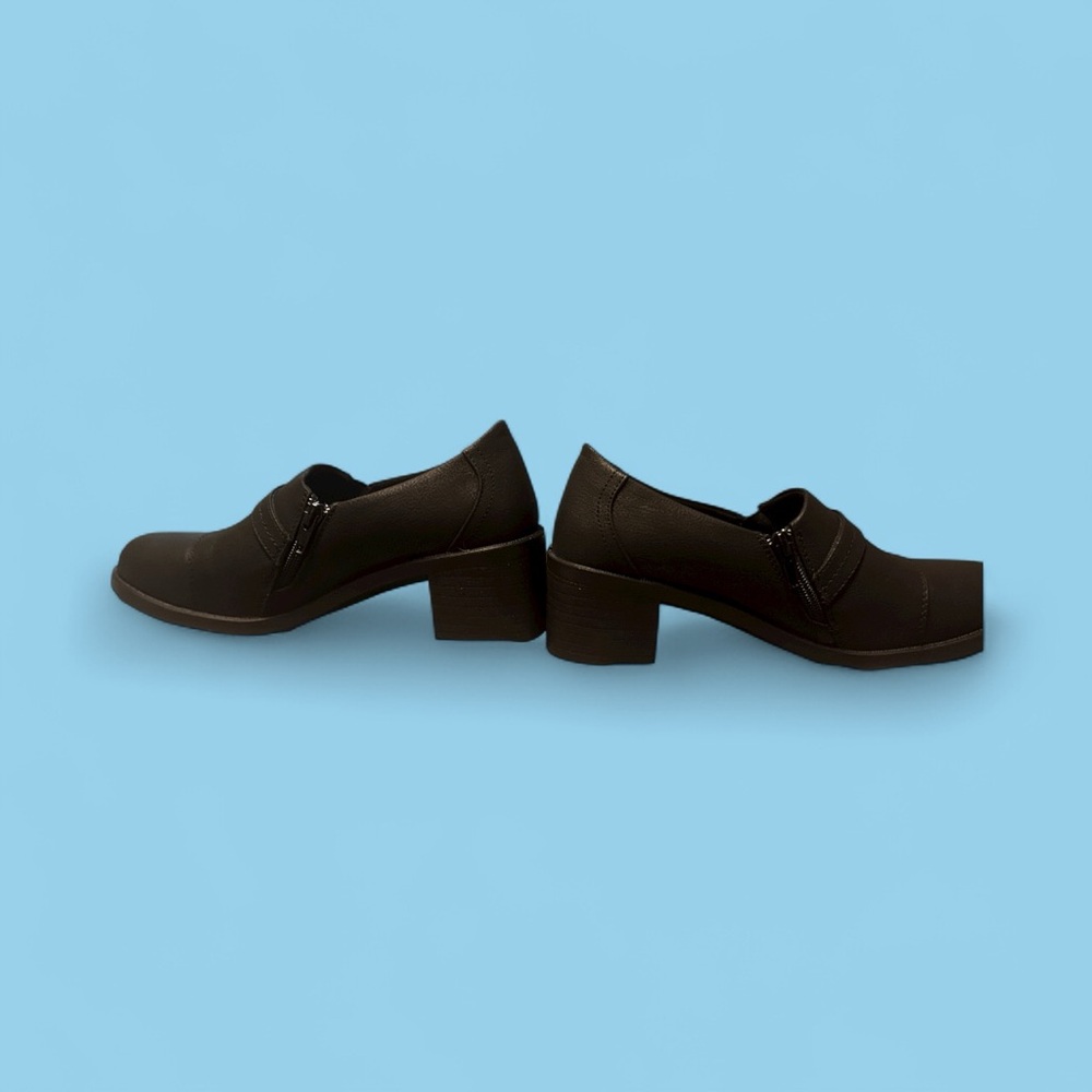 Easy Street Women’s Black Loafers - Picture 4 of 4
